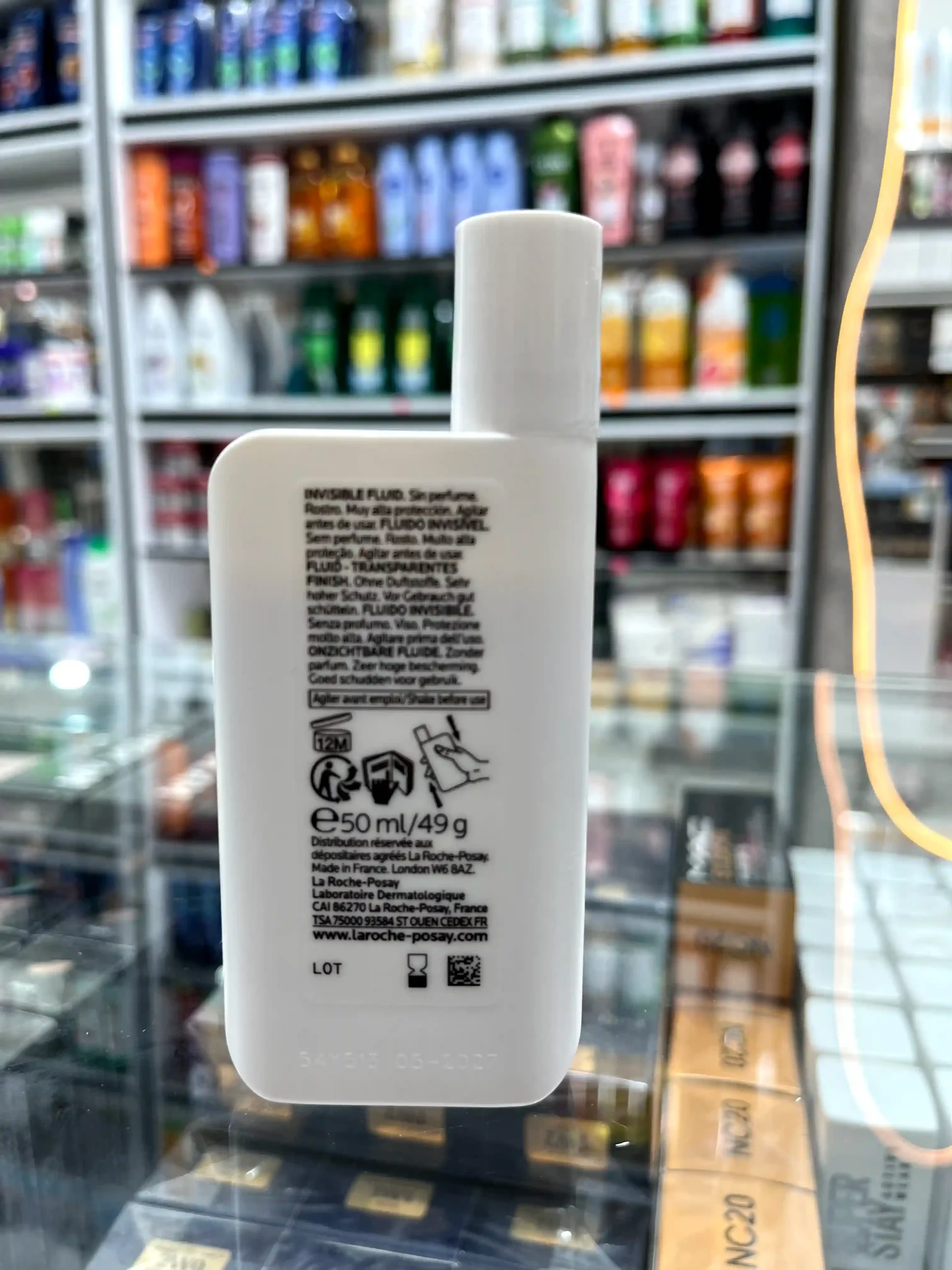 کرم ضد آفتاب لاروش پوزای مدل آنتلیوس یووی مون ۴۰۰ SPF 50+ حجم ۵۰ میلی لیتر - تصویر 7