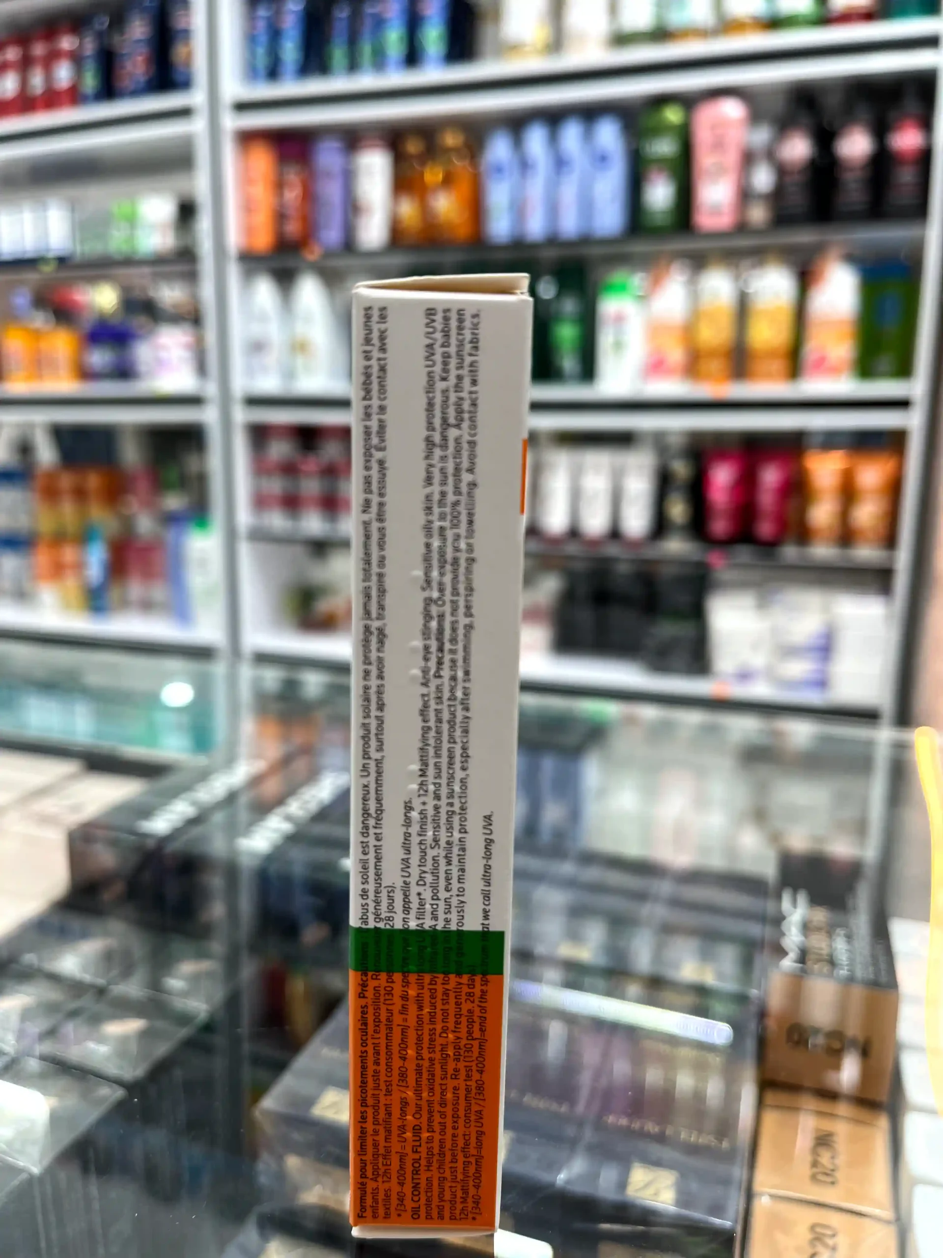 ضد آفتاب بی رنگ لاروش پوزای La Roche Posay مخصوص پوست چرب 50میل - تصویر 2